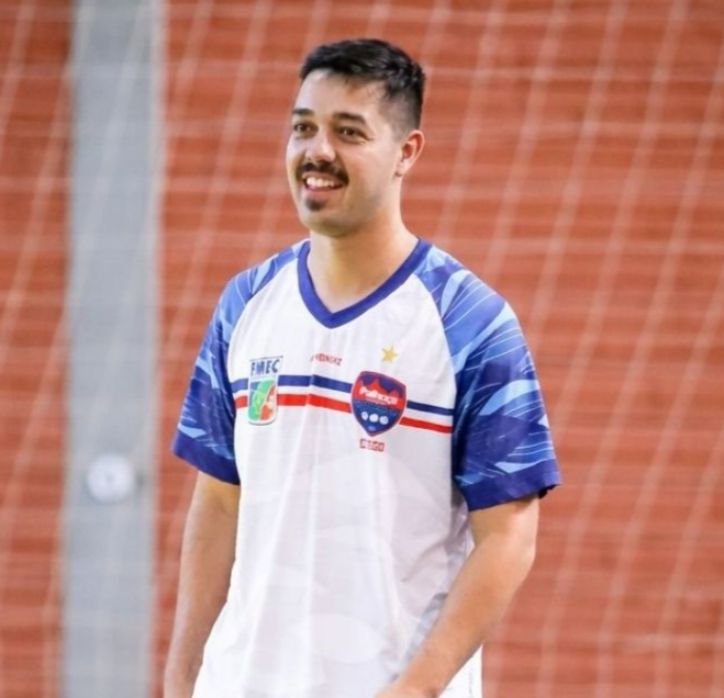 Treinador Diego Motta